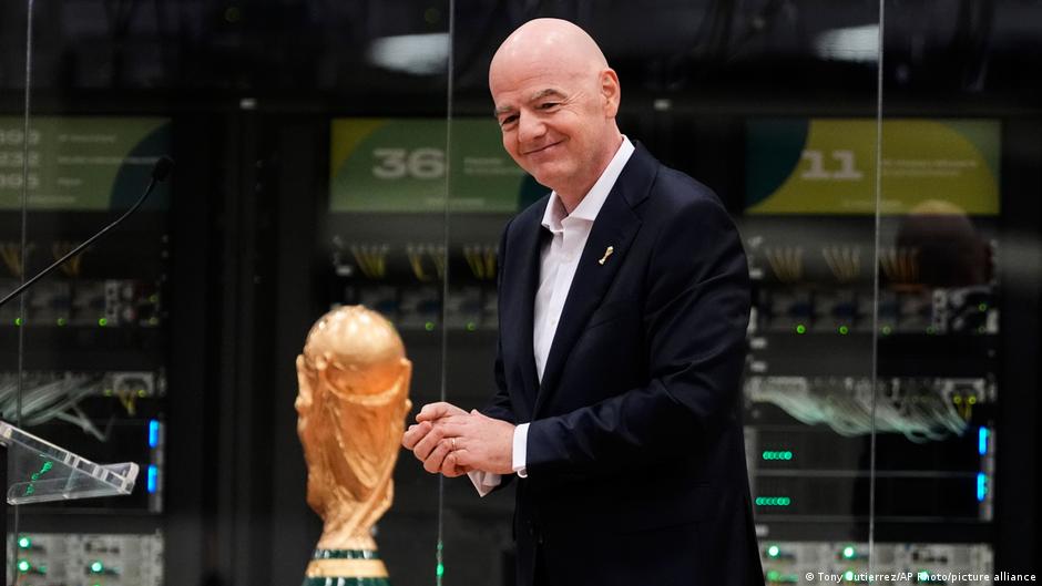 إنفانتينو يقترح توسيع كأس العالم إلى 64 منتخبًا في 2030 ويثير جدلاً كبيراً