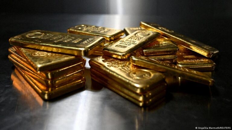 توقعات بصعود سعر الذهب إلى مستويات قياسية وسط طلب متزايد من البنوك المركزية
