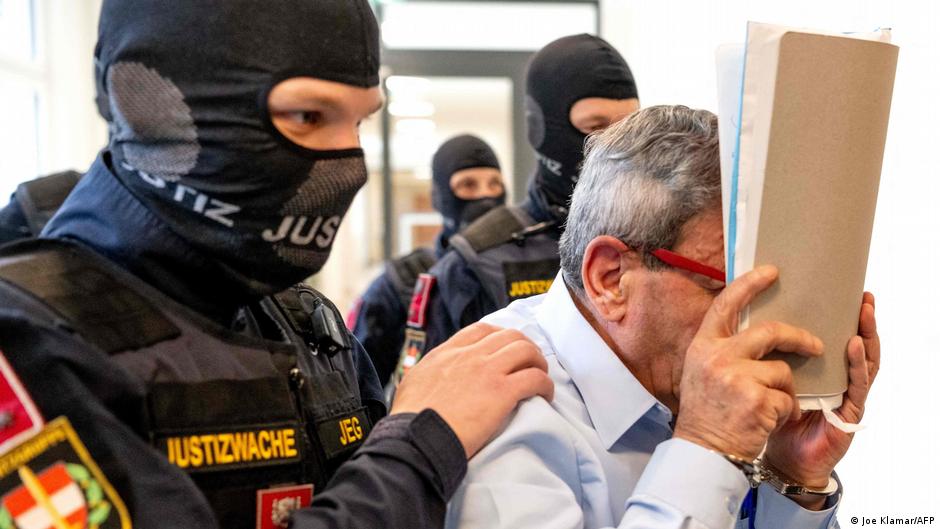 محكمة نمساوية تصدر حكمًا بالسجن 8 سنوات على ضابطين سوريين سابقين في نظام الأسد