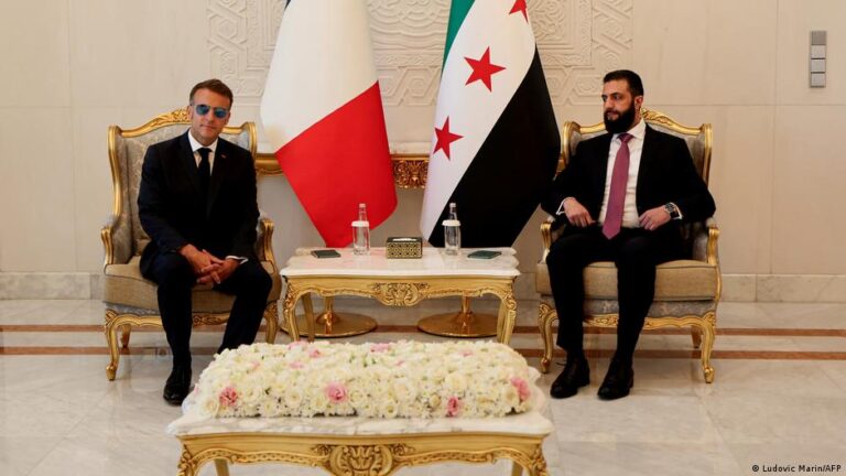 انفجاران قرب مقر إقامة ماكرون في دمشق والرئيس الشرع يثني على شجاعته في إكمال الزيارة