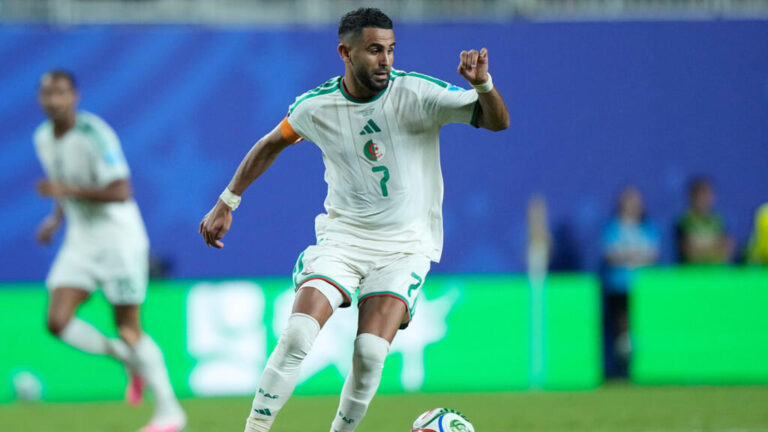 كأس العالم 2026: مواجهة متكافئة بين الجزائر وسويسرا في ثمن النهائي