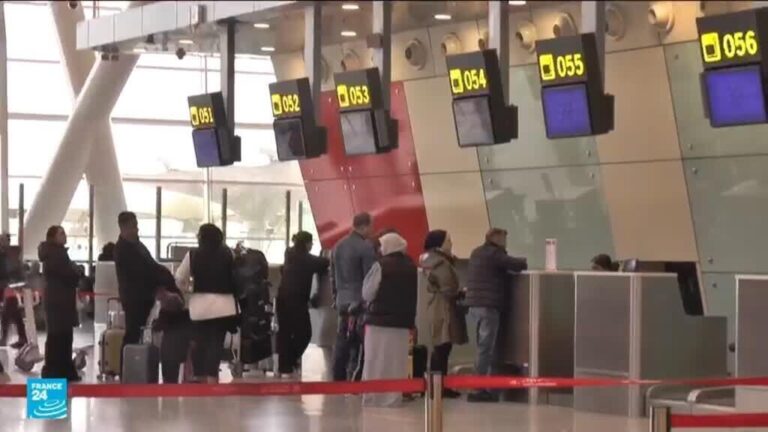 الجزائر تعيد سفيرها إلى مالي وتفتح أجواءها للطائرات المالية بعد 15 شهراً من الفتور