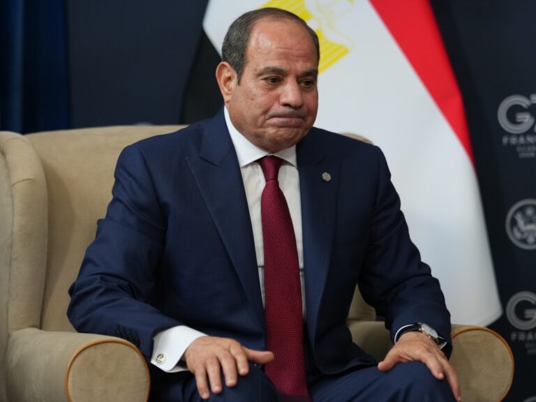 السيسي يدعو لوقف التصعيد بعد هجوم دمياط وإيران تحذر من مخططات إسرائيلية