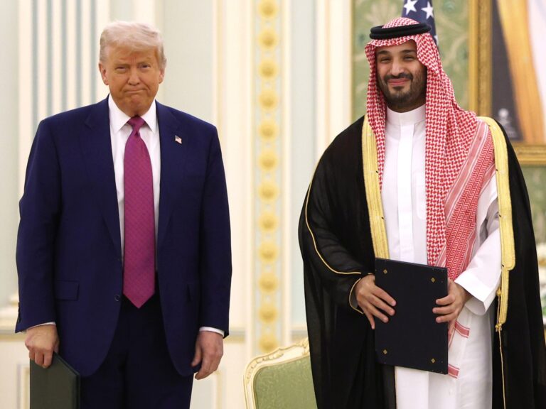 مسؤولون أمريكيون: ترمب يوافق على اتفاقية نووية مدنية مع السعودية قد تشمل تخصيب اليورانيوم