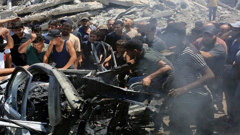 4 شهداء وعشرات الإصابات في غارات جوية إسرائيلية على خان يونس ومدينة غزة