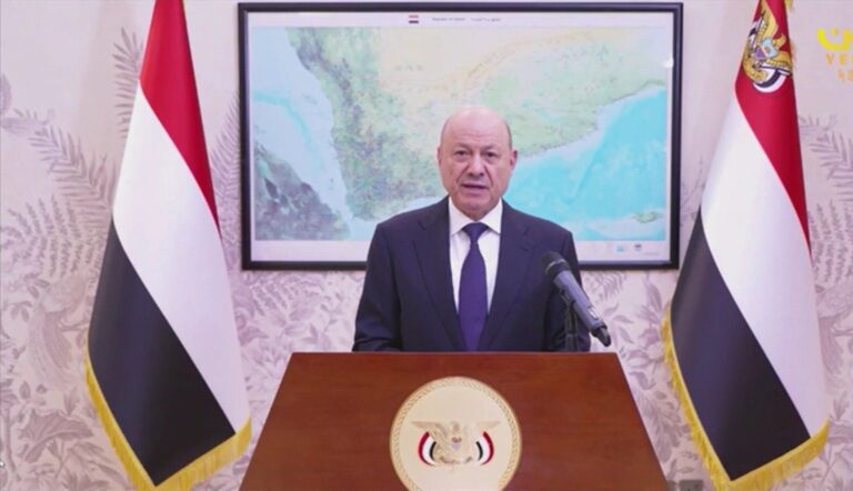 رئيس مجلس القيادة اليمني العليمي يدعو لوحدة وطنية لانهاء انقلاب الحوثي