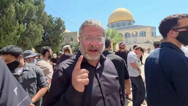 بعد اقتحام غير مسبوق للأقصى.. هل بدأت خطة التصفية الشاملة للقدس؟