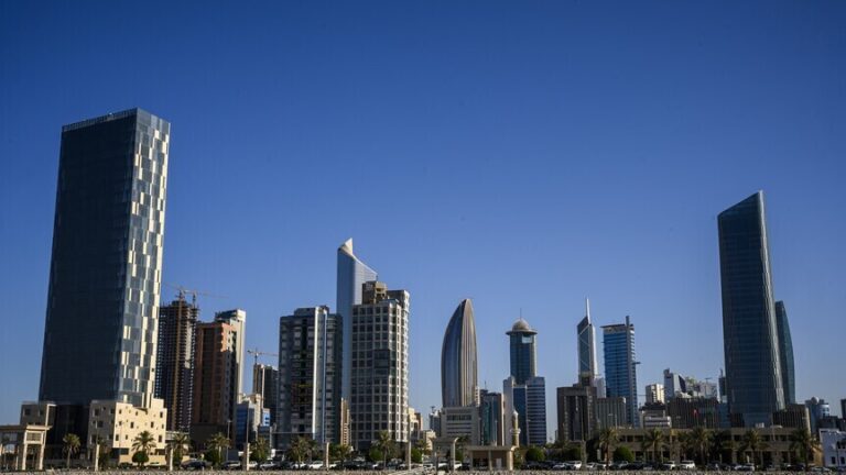 الكويت تنفي مشاركتها في غارات داخل إيران بعد مزاعم صحفية أمريكية