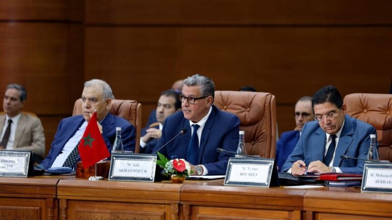المغرب وفرنسا يوقعان 12 اتفاقية لتعزيز التعاون الثنائي في مجالات شتى