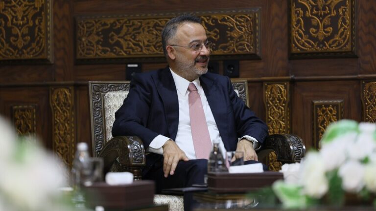 سفير تركيا بدمشق يهنئ الشعب السوري بافتتاح مجلس الشعب والدعوة لاستعادة السيادة