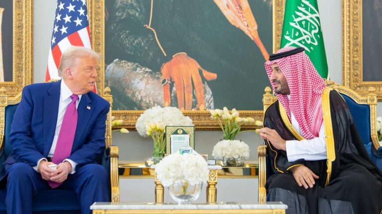 محمد بن سلمان وترامب يؤكدان أهمية أمن الملاحة البحرية في المنطقة