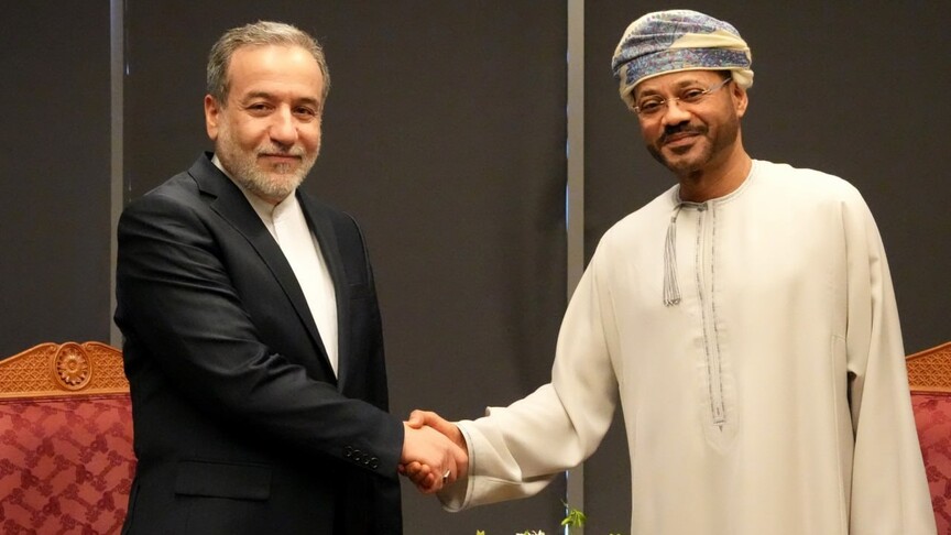 عُمان تناقش مع 5 دول إقليمية خفض التوتر وضمان الملاحة في مضيق هرمز