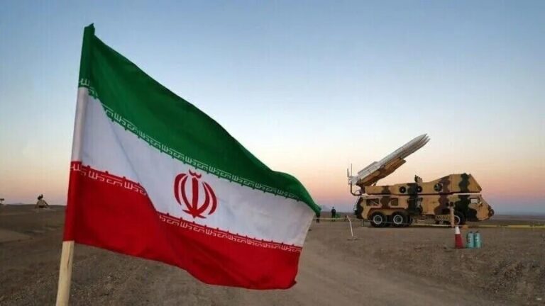 إيران تهدد بتوسيع الحرب إذا استهدفت الولايات المتحدة منشآتها النووية