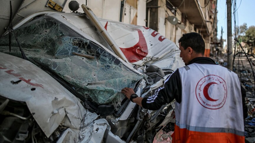 مرور 1000 يوم على الإبادة في غزة: خسائر فادحة بين الكوادر الطبية وتدهور خطير في القطاع الصحي