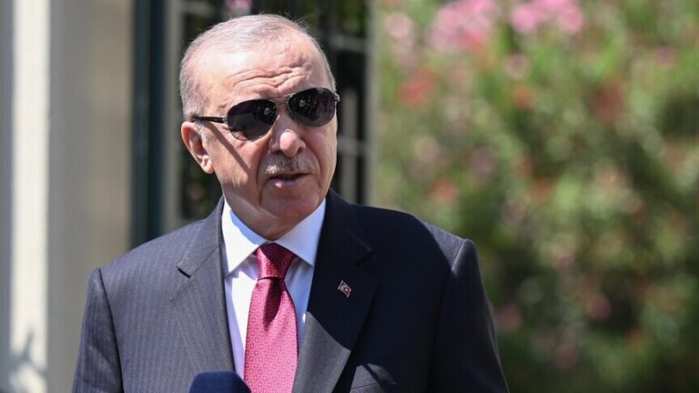 الرئيس أردوغان يحيي الذكرى السادسة لإعادة افتتاح جامع آيا صوفيا للعبادة