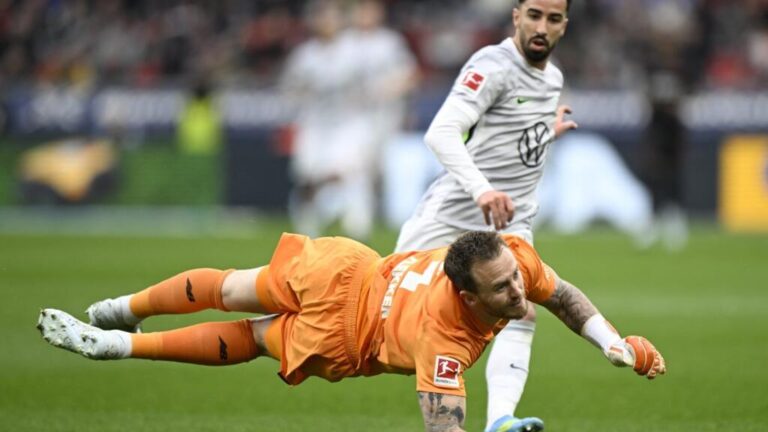 اللاعب الجزائري محمد عمورة ينضم إلى نادي نيس الفرنسي قادماً من فولسبورغ
