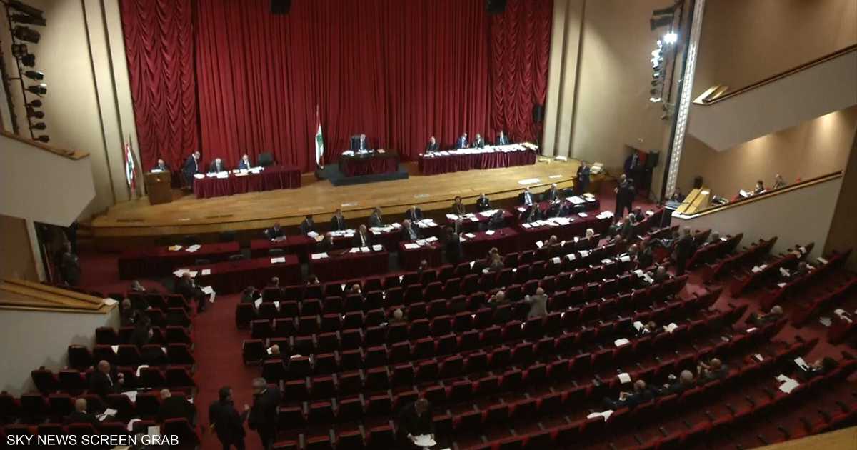 النائب في لبنان يحصل على زيادة راتب إلى 5 آلاف دولار وسط جدل واسع