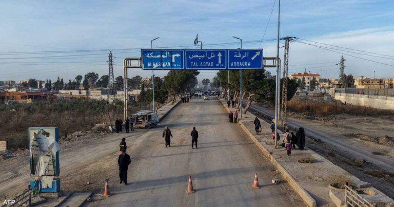 انفجار قنبلة يودية أمام القصر العدلي في الحسكة يسفر عن مقتل شخص وطفله