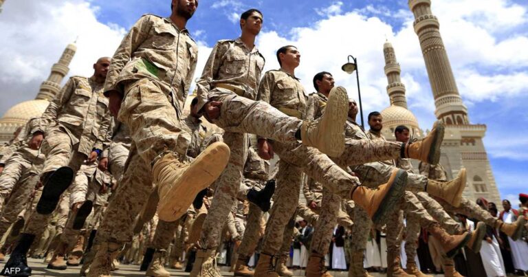 المتحدث العسكري للحوثيين يعلن استهداف ناقلة نفط سعودية في البحر الأحمر