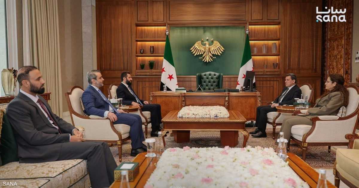 الشرع وعبدي يناقشان دمج قوات سوريا الديمقراطية وسط توتر في الحسكة