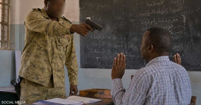 لواء متقاعد يشهر سلاحه ويعتدي على معلم داخل مدرسة بأم درمان