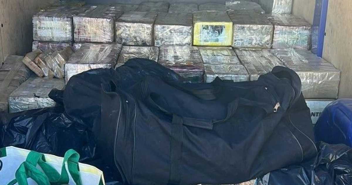 اعتقال نجم كرة قدم صربي سابق في البرتغال خلال تهريب 1.5 طن كوكايين وأسلحة