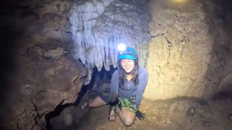 امرأة أمريكية تخوض مغامرة محفوفة بالمخاطر بعد تحذير طبي في فيتنام