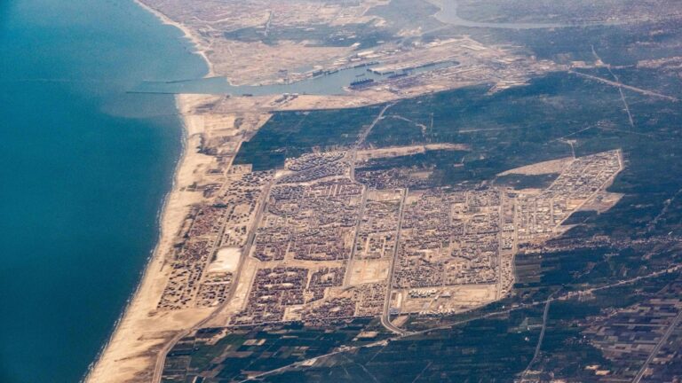 سوريا تدين هجوم الطائرة المسيرة على سفينتي غاز بميناء دمياط وتؤكد تضامنها مع مصر