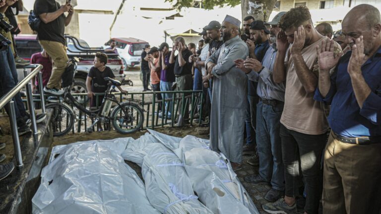 رد إسرائيل على خطة ترامب للسلام في غزة: صمت نتنياهو مع شن غارات جوية