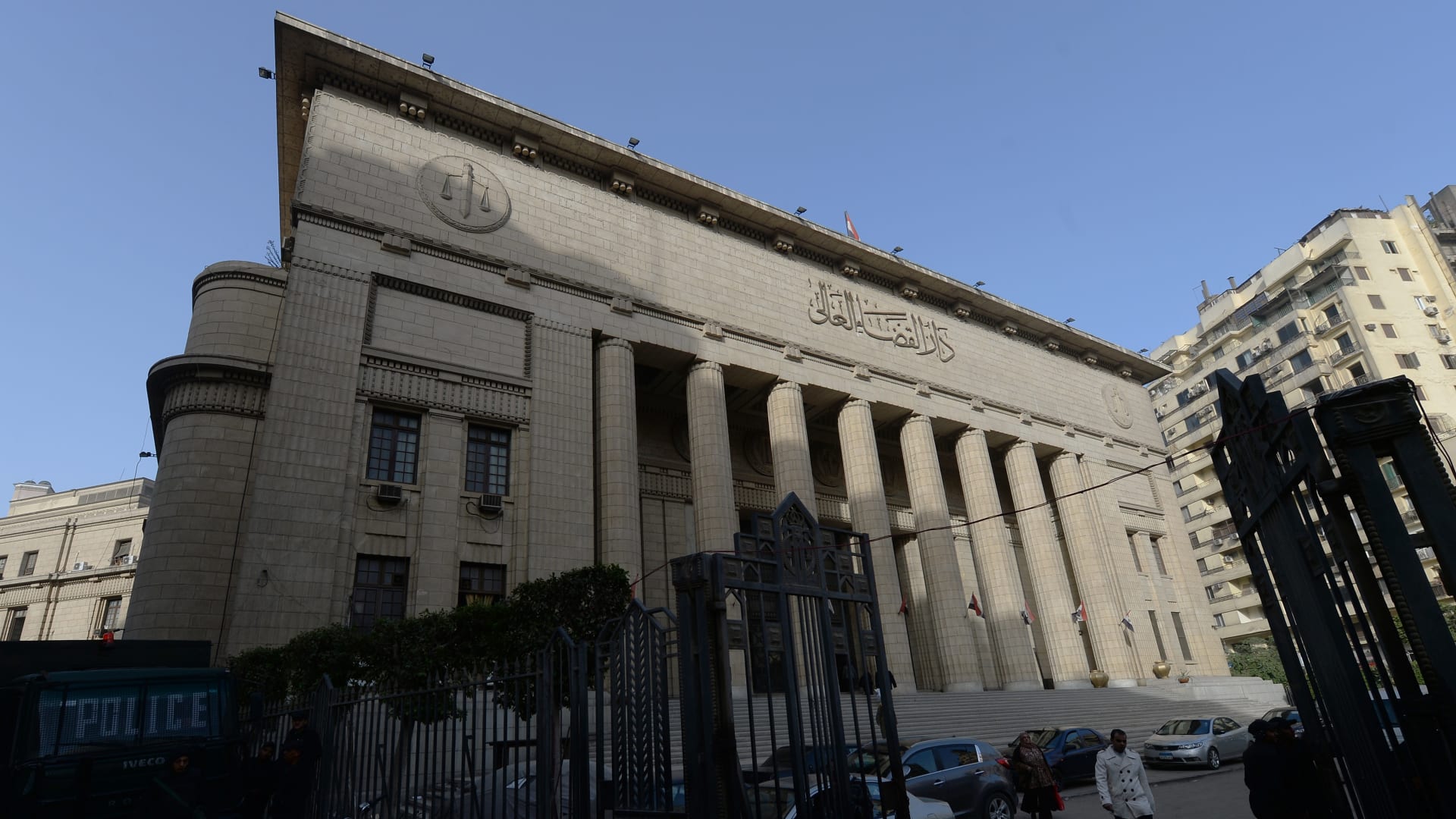 النيابة المصرية تأمر بحبس أب قتل ابنته وأفراد من عائلة مطلقته في 15 مايو