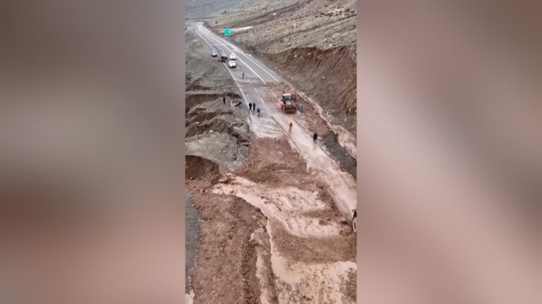 سيول جارفة تهدد شمال تشيلي وتحويل المنطقة إلى حالة كارثة