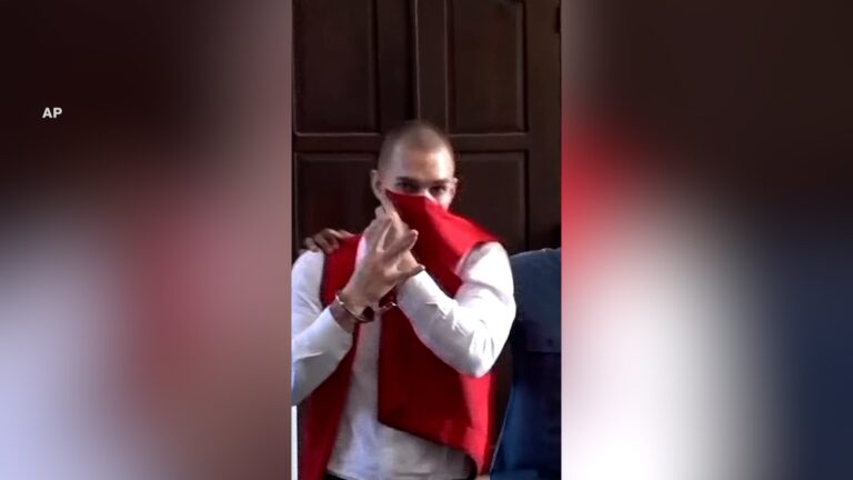 سجن سائح سويسري عامًا لتجاوزه حظر “يوم الصمت” المقدس في بالي ونشره محتوى مثير للجدل