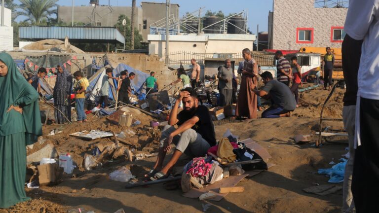 غارة جوية إسرائيلية تستهدف مستشفى شهداء الأقصى في غزة والجيش يوضح الهدف