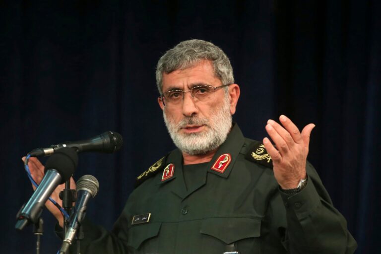 طهران تؤكد عدم تسليم سلاح الفصائل العراقية حالياً وسط جهود لتهدئة الأوضاع