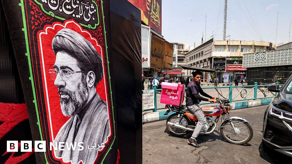 ترامب يعلن إزالة الألغام من مضيق هرمز وخامنئي يعين قيادات جديدة للحرس الثوري