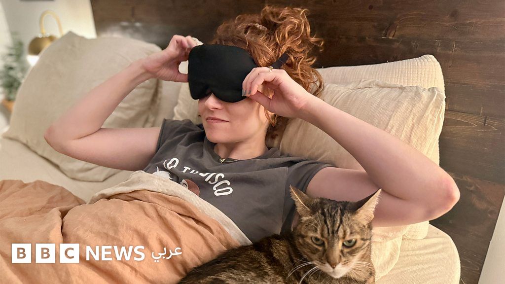 تعلمت الاستيقاظ بدون منبه خلال أسبوع: كيف حسَّن ذلك نومي وجودتي الحياتية؟