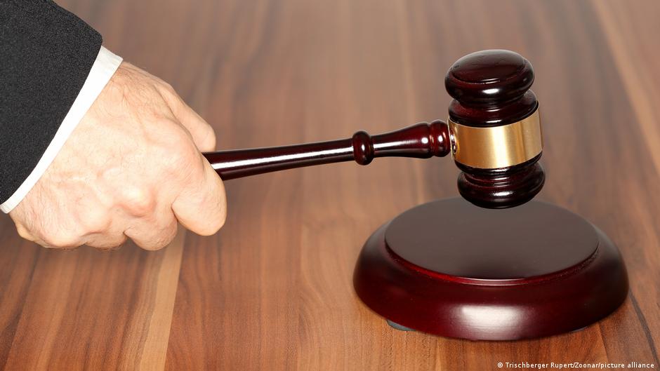 انتحال صفة قاضٍ وطبيب بمصر يثير جدلاً واسعاً ويكشف عن شبكات احتيال داخل مؤسسات رسمية
