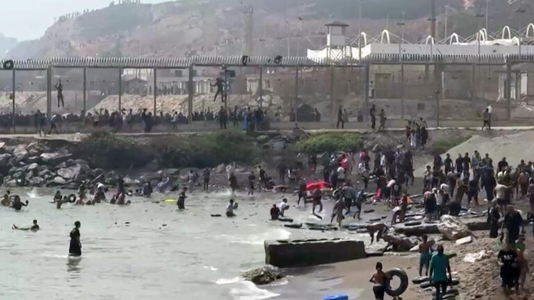 إسبانيا تعلن عودة معظم المهاجرين إلى المغرب واجتماع أوروبي مرتقب لمناقشة الأزمة