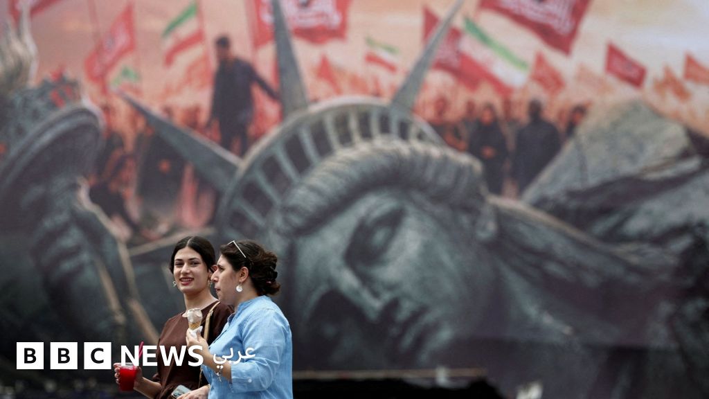 واشنطن تأمل في اتفاق قريب لإعادة فتح مضيق هرمز وسط محادثات مع إيران وعُمان وانتقال السفينة الهندية يغرق قرب اليمن