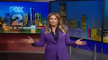 مذيعة أمريكية تصف زميلتها بـ”الساقطة” في فيديو مثير والدعوى القضائية تلاحق المحطة