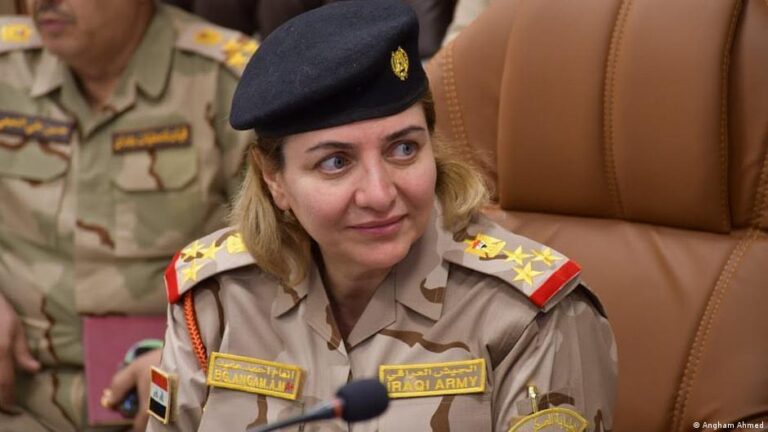 دور المرأة العراقية في الأمن والجيش: تحديات وإصرار على المشاركة الفعالة