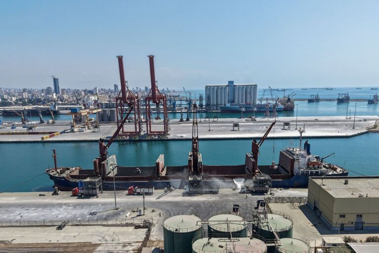 الرصيف الرابع بمرفأ طرطوس يعود للعمل التجاري بعد استعادته من روسيا