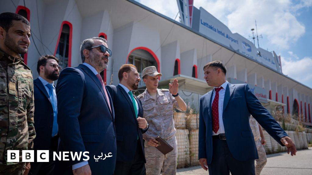 مذكرة تفاهم بين دمشق وموسكو تعيد تنظيم الوجود الروسي في قاعدتي طرطوس وحميميم وتسلم سوريا مطار اللاذقية