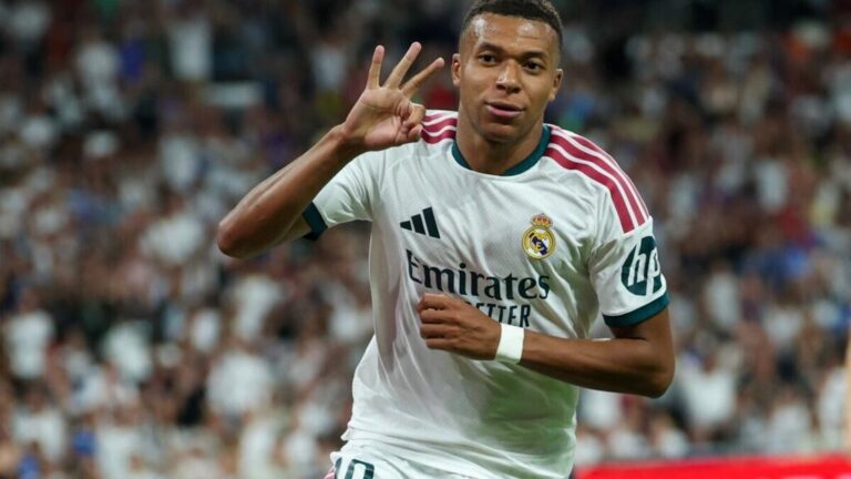 مبابي يقود ريال مدريد لهزيمة ريال سوسييداد برباعية في الدوري الإسباني