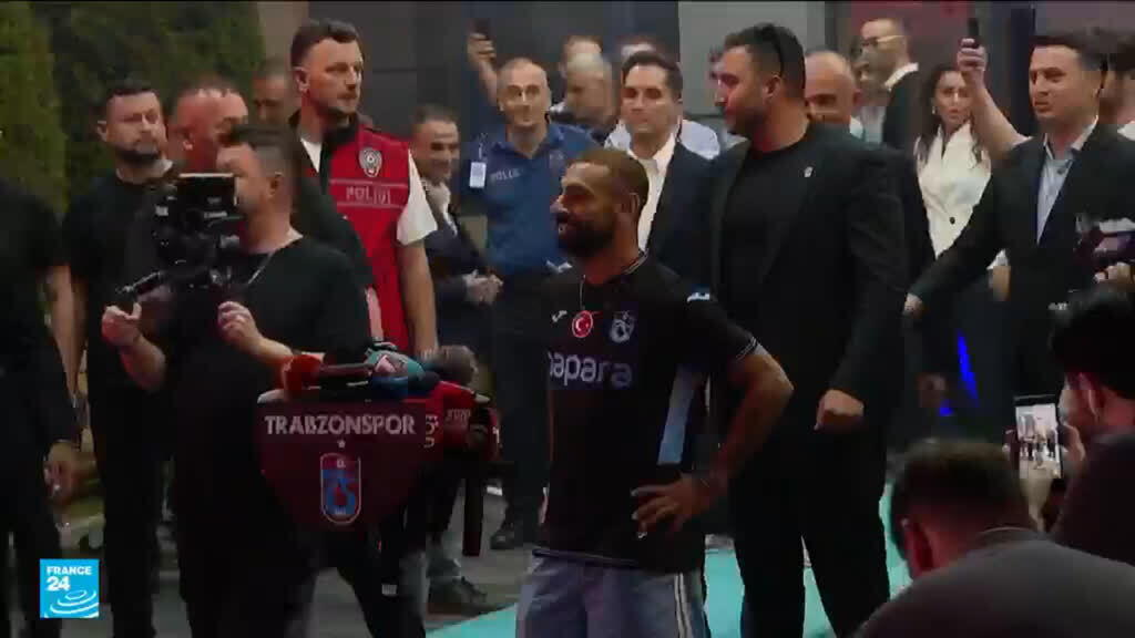 محمد صلاح ينتقل إلى طرابزون سبور في صفقة كروية كبيرة