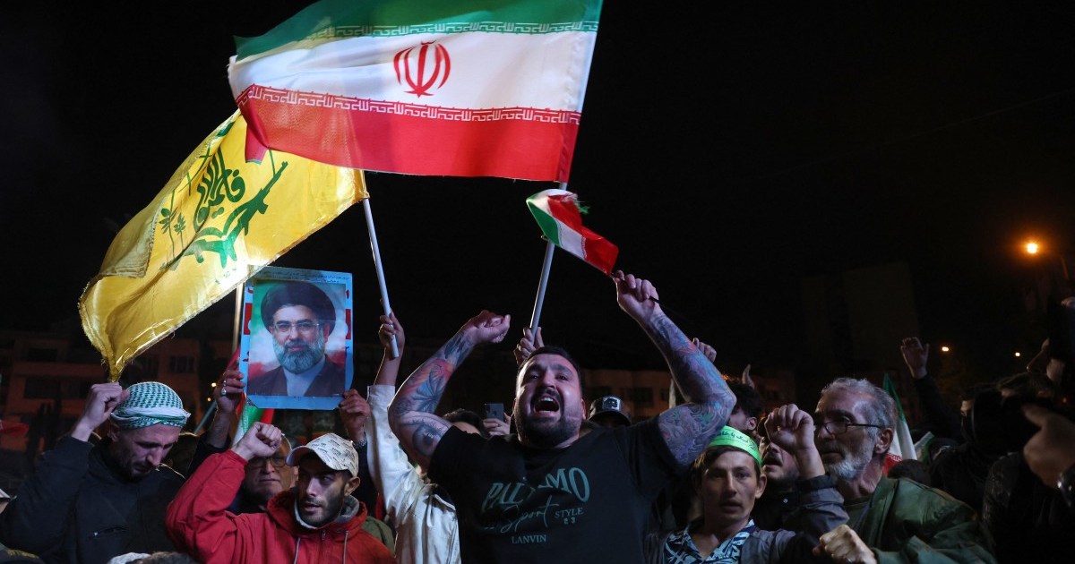 الشارع الإيراني بين الحرب والسلم: قراءة متباينة لإدارة الأزمة والمفاوضات مع الولايات المتحدة