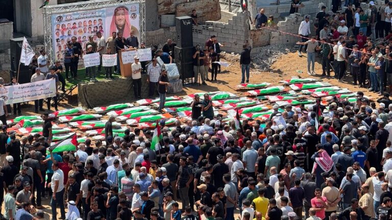غزة تشيّع رفات 112 فلسطينياً ضحايا قصف إسرائيلي في مجزرة الصبرة قبل أكثر من عامين