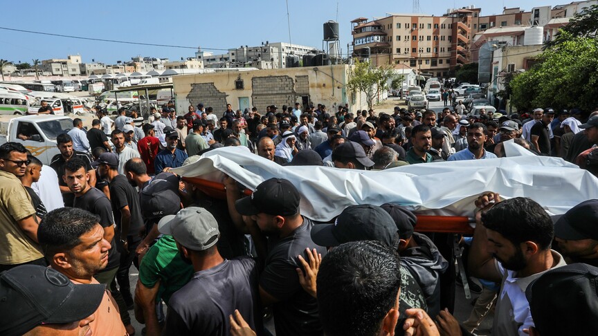 مقتل 8 فلسطينيين بينهم طفلان في غارات جوية إسرائيلية على قطاع غزة