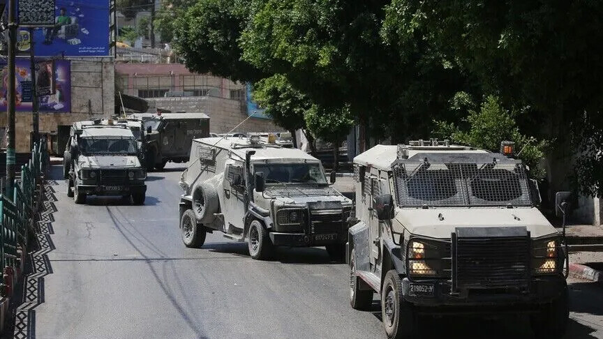 الجيش الإسرائيلي يعتقل 25 فلسطينياً بينهم أسرى محررون وصحفيون في الضفة الغربية