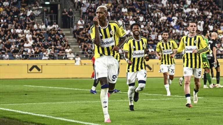 فنربهتشه التركي يتأهل إلى الدور الفاصل في دوري أبطال أوروبا بفوزه على شتورم غراتس